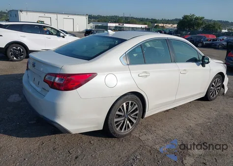 2019 Subaru Legacy 2.5I Premium z USA, uszkodzony, nr VIN 4S3BNAF63K3008266